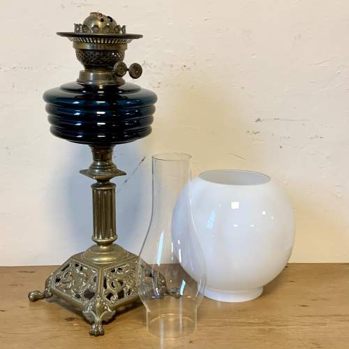 Victorian Brass and Blue Glass Oil Lamp image-6