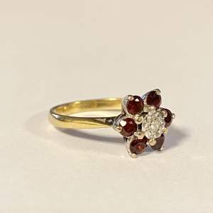 Vintage 18ct Gold Garnet and Diamond Cluster Ring
