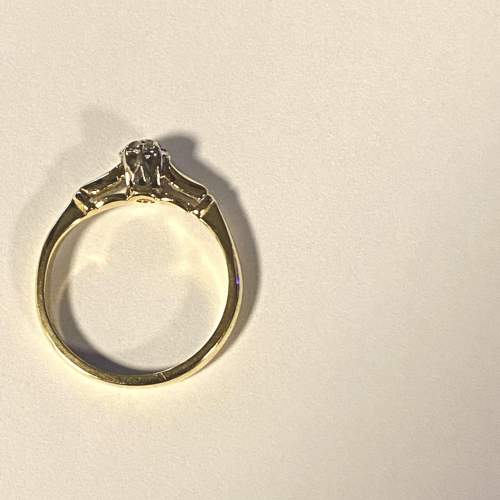 Vintage 18ct Gold Diamond Solitaire Ring image-6