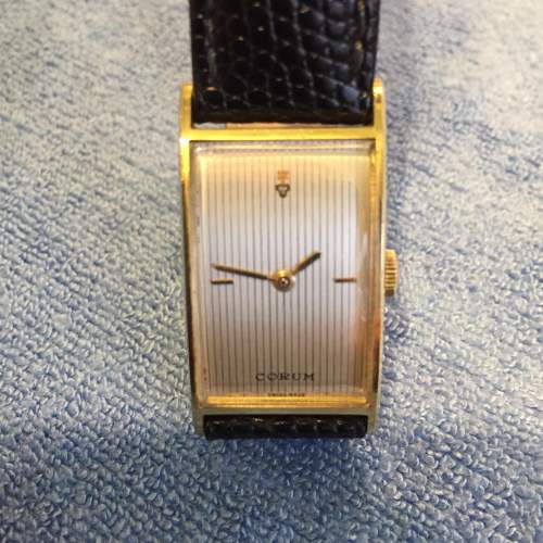 18ct Gold Unisex Wristwatch By Corum Manual Wind Circa 1970 Swiss image-1