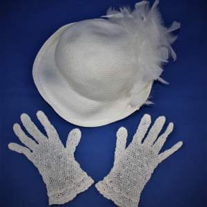 Childs Bamona Trends White Hat and Crochet Gloves