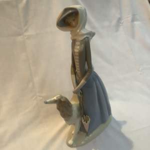 Large and Impressive Lladro Figure of Lady with Greyhound