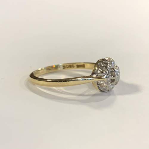 Vintage 18ct Gold Diamond Cluster Ring image-4