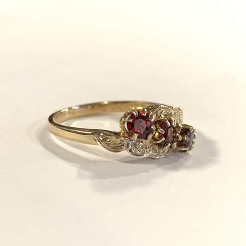 Vintage 9ct Gold Three Stone Garnet Ring image-1
