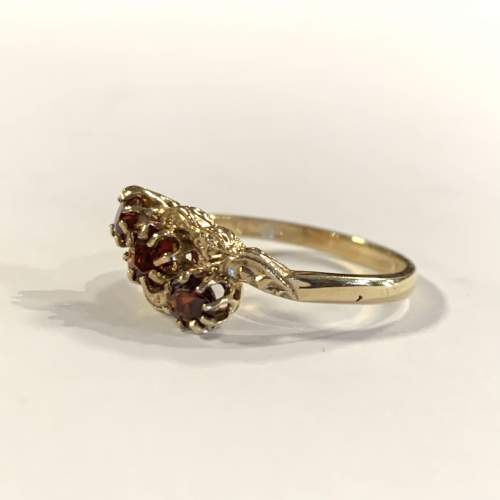 Vintage 9ct Gold Three Stone Garnet Ring image-4