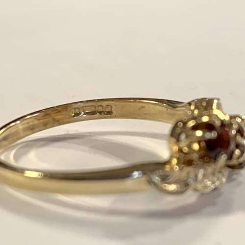 Vintage 9ct Gold Three Stone Garnet Ring image-6