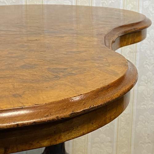 Victorian Walnut Kidney Shaped Table image-6