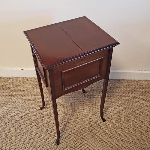 Elegant Edwardian Mahogany Sewing Table Work Box image-5