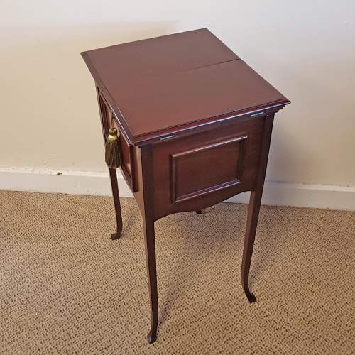 Elegant Edwardian Mahogany Sewing Table Work Box image-6