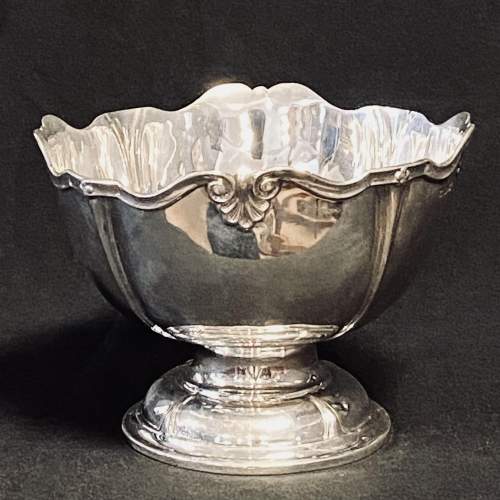 George V Walker and Hall Silver Bowl image-1