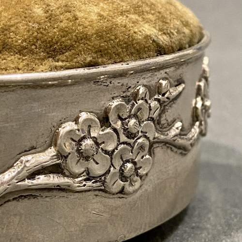 Late 19th Century Chinese Silver Pin Cushion image-4