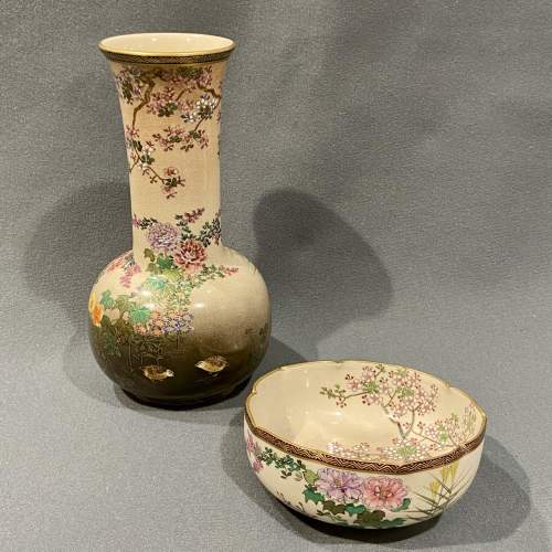 Meiji Period Japanese Satsuma Mallet Vase and Shallow Bowl image-1
