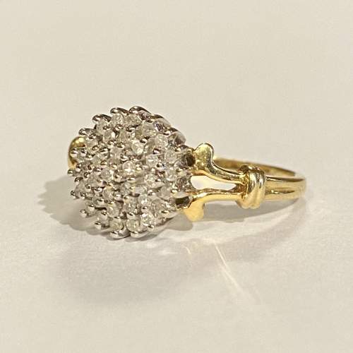 Vintage 18ct Gold Diamond Cluster Ring image-3