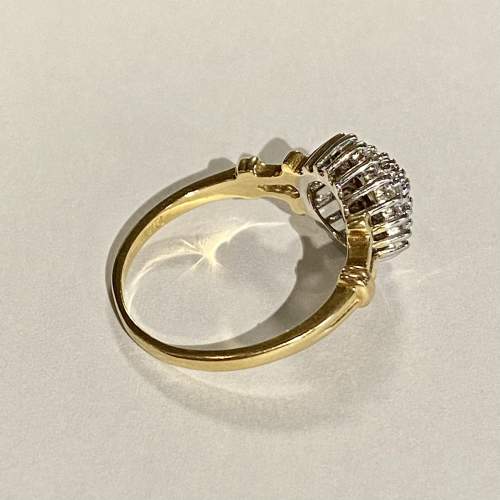 Vintage 18ct Gold Diamond Cluster Ring image-5