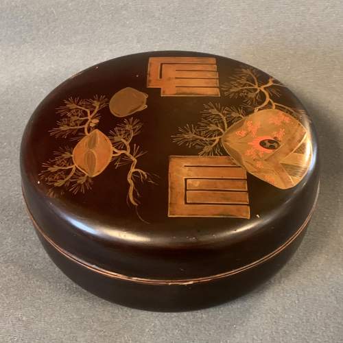 Early 20th Century Japanese Laquer Box image-1