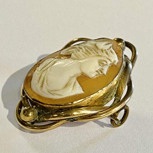 Victorian Shell Cameo Brooch image-3