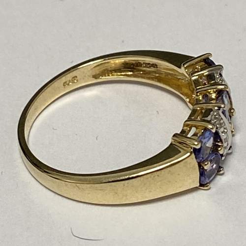 9 Carat Gold Amethyst and Diamond Chip Dress Ring image-5