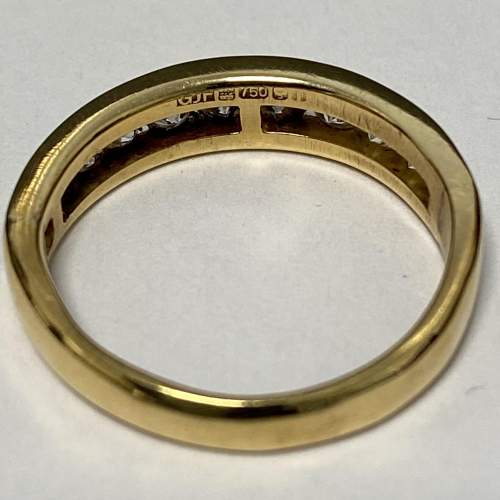 18ct Gold Diamond Ring image-4