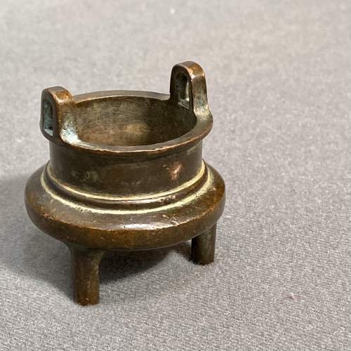 Chinese Miniature Qing Dynasty Bronze Censer image-1