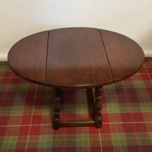 Mid 20th Century Small Oak Drop Leaf Occasional Table