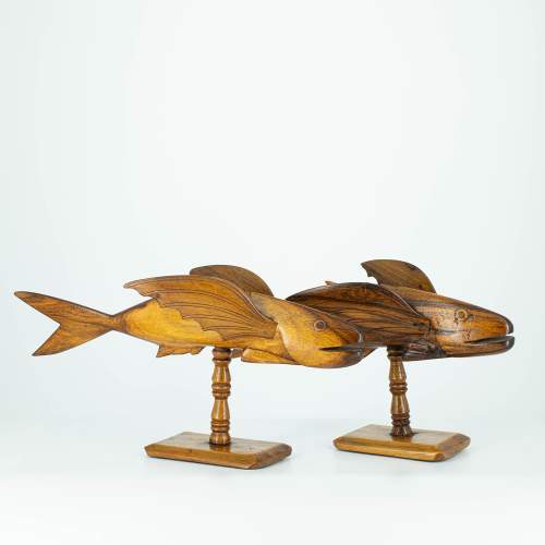 Wonderful Pair of Vintage Pitcairn Island Souvenir Fish Carvings image-2