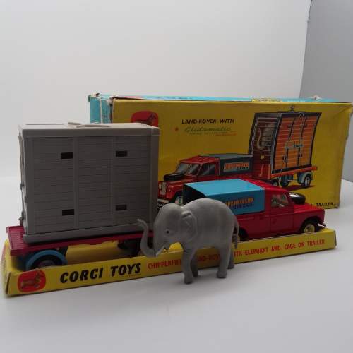 Corgi GS19 Chipperfields Land Rover and Elephant image-2