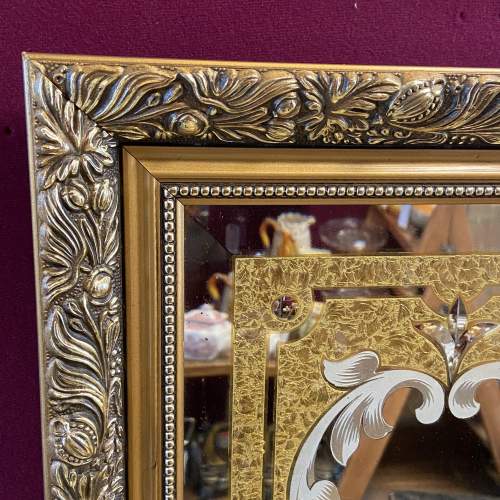 Decorative Gilt Framed Wall Mirror image-3