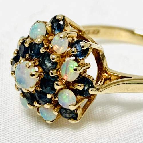 Vintage 9ct Gold Opal and Sapphire Cluster Ring image-4