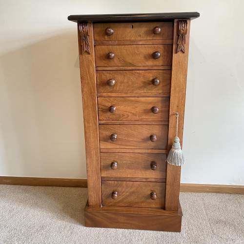 Late Victorian Seven Drawer Walnut Wellington Chest of Drawers image-4