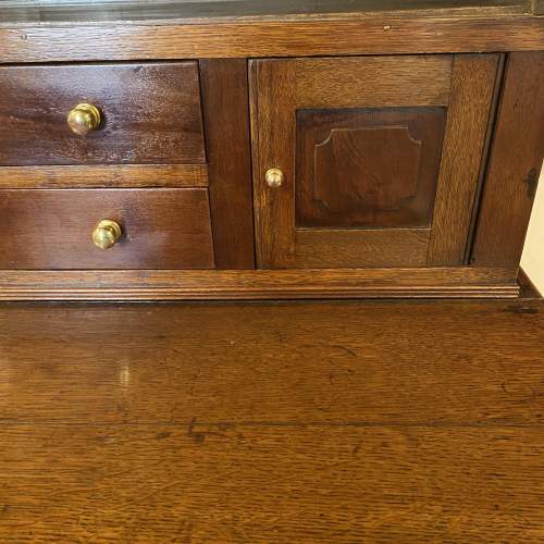 Early 19th Century Oak and Mahogany Country House Dresser image-4