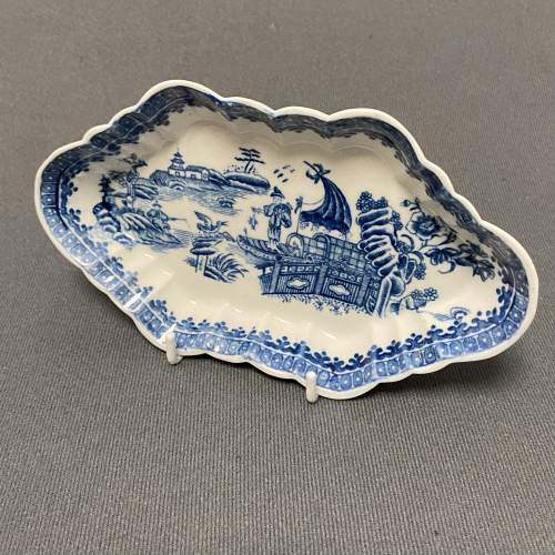 Late 18th Century Caughley Porcelain Spoon Tray image-1