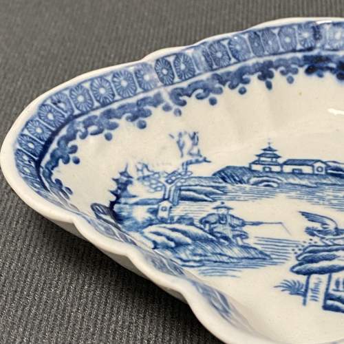 Late 18th Century Caughley Porcelain Spoon Tray image-5
