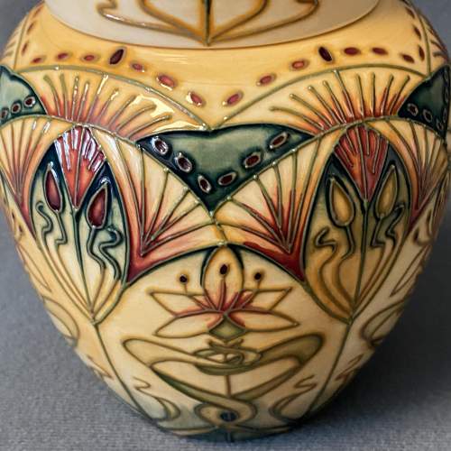 Moorcroft Limited Edition Star of Bethlehem Ginger Jar image-4
