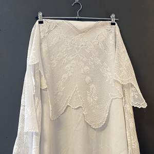 Mary Card Linen Table Cloth