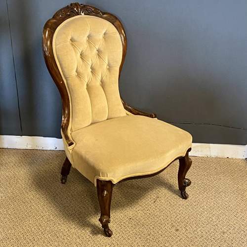 Victorian Velvet Button Back Chair image-1