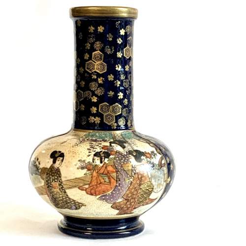 Japanese Satsuma Porcelain Vase image-3