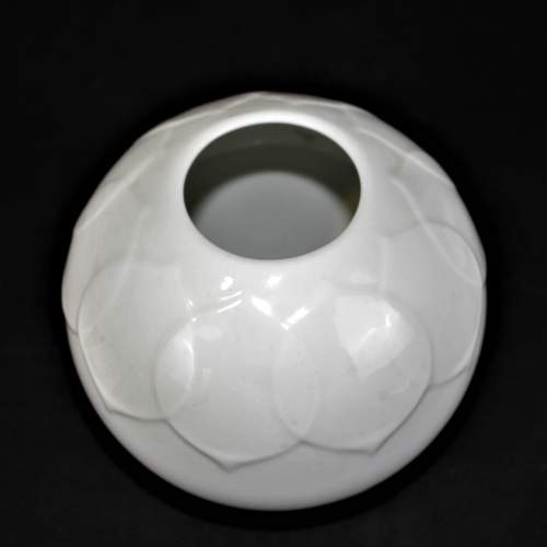 Rosenthal White Lotus Globular Vase - 1974 Design by Bjorn Winblad image-2