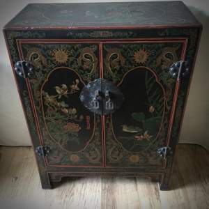 A Beautiful Japanese Chinoiserie Laquered Cabinet