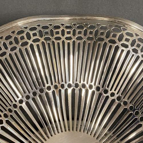 Mappin & Webb Silver Pierced Footed Bowl image-4