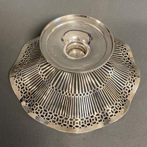 Mappin & Webb Silver Pierced Footed Bowl image-5