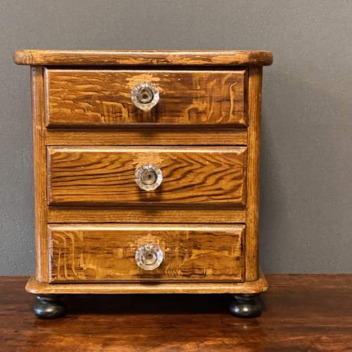 Small Victorian Pine Trinket Chest image-3