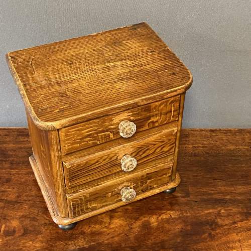 Small Victorian Pine Trinket Chest image-2