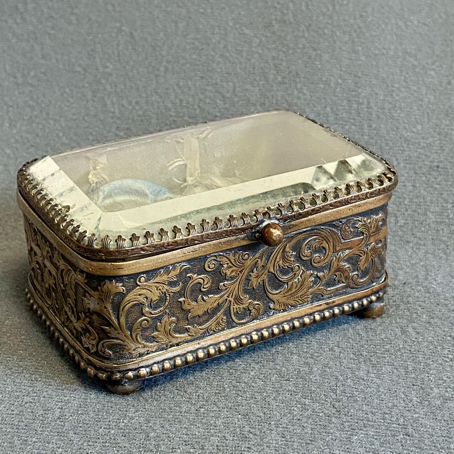 Ophanie Rectangular Vintage Jewelry Box with Ornate Antique Finish;  Metallic Trinket Box with Dividers Inside, Best Gifts for Women & Girls -  Zen Merchandiser
