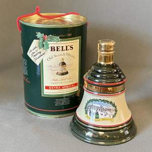 Wade Christmas 1989 Bells Whisky Decanter