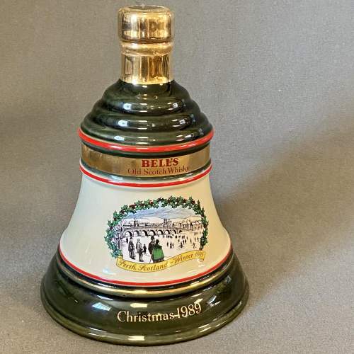 Wade Christmas 1989 Bells Whisky Decanter image-3