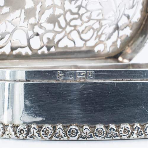 An Antique George V Sterling Silver Box Retailed by Asprey image-5