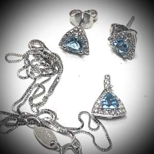Vintage 10ct White Gold Diamond and Topaz Necklace and Earrings