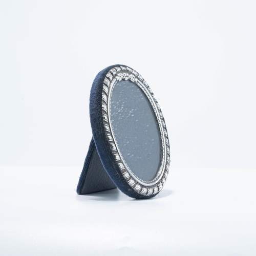 A Small Sterling Silver Fronted Easel Oval Photograph Frame image-2