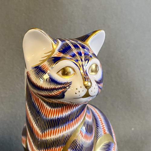 Royal Crown Derby Cat Paperweight image-3