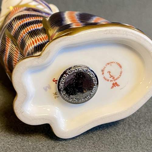 Royal Crown Derby Cat Paperweight image-4